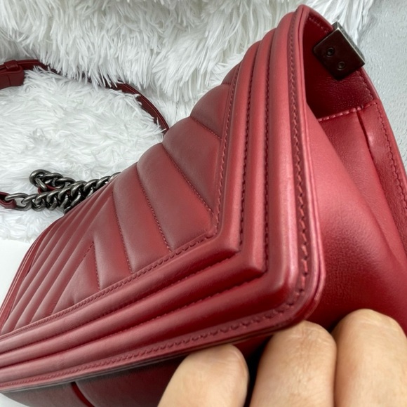 Chanel Boy Chevron Medium - Picture 10 of 12